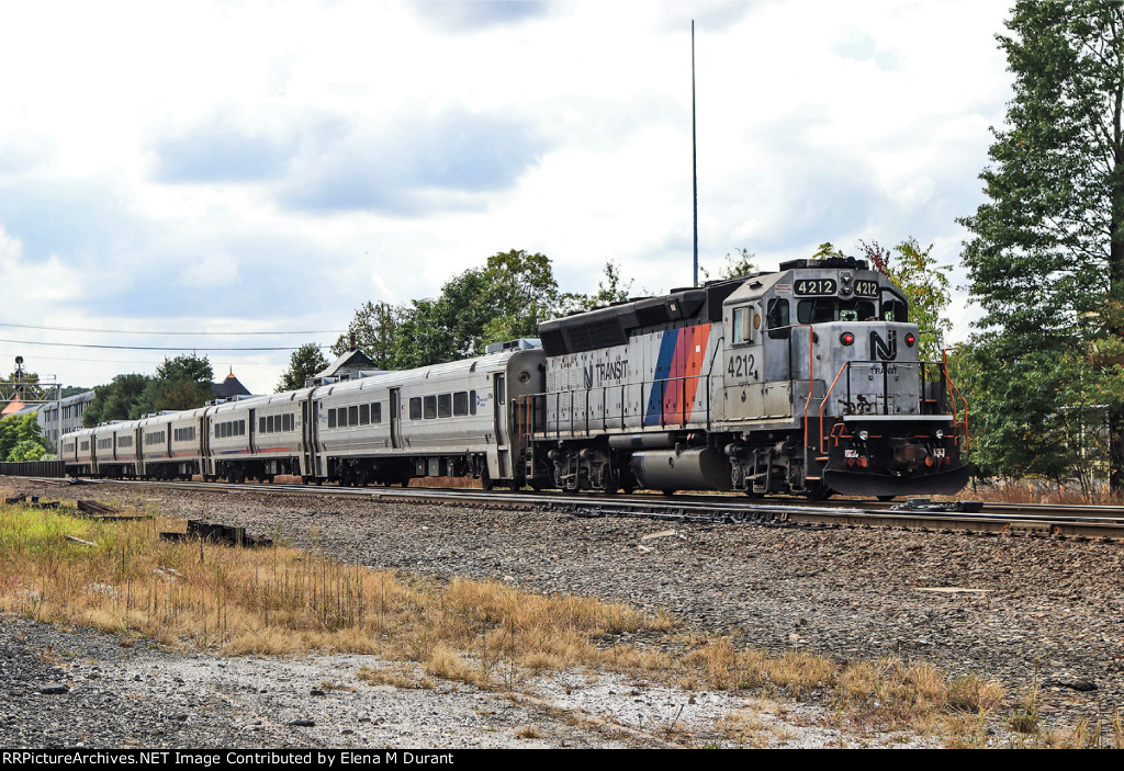 NJT 4212 on train 1114